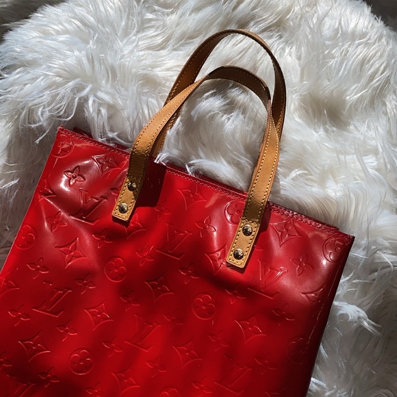 Authentic Louis Vuitton Red Monogram Vernis Reade MM Bag - Picture 6 of 10